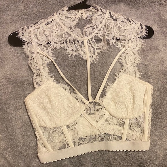 Laced top - Picture 2 of 5